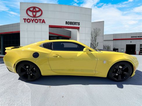 Used 2016 Chevrolet Camaro SS image 8