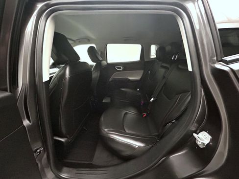 Certified 2022 Jeep Compass Limited image 19