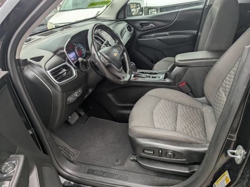 Used 2020 Chevrolet Equinox LT w/ Driver Convenience Package image 11