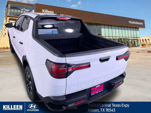 Used 2025 Hyundai Santa Cruz SE image 27