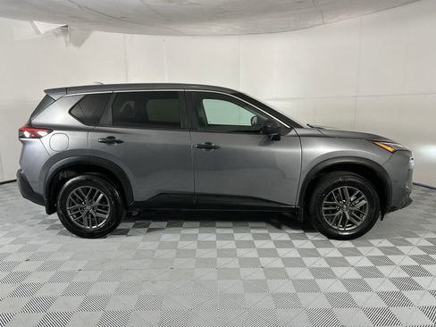 Certified 2021 Nissan Rogue S FWD image 9
