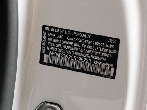 Used 2016 Porsche 911 R image 45