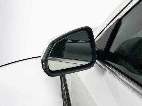 Used 2025 BMW X1 xDrive28i image 16