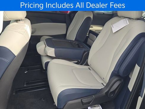 New 2026 Kia Carnival SX FWD image 10