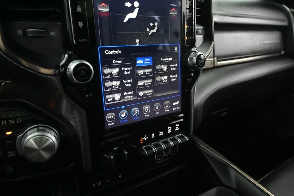Used 2019 RAM 1500 Limited AWD/4WD image 34