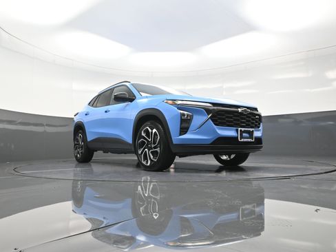 Used 2024 Chevrolet Trax RS w/ Driver Confidence Package image 9