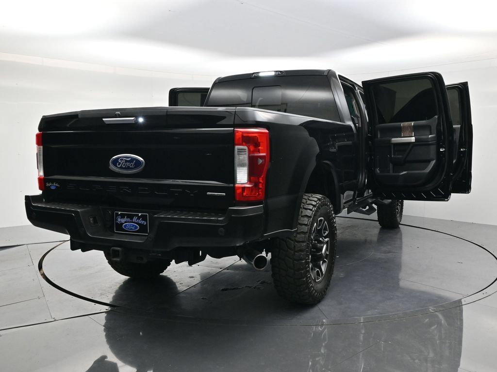 Used 2017 Ford F250 Lariat w/ Chrome Package AWD/4WD image 56