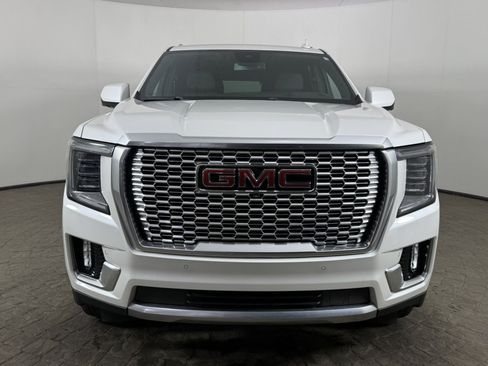 Used 2023 GMC Yukon Denali AWD/4WD image 2