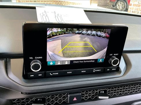 Used 2025 Honda Accord SE image 27