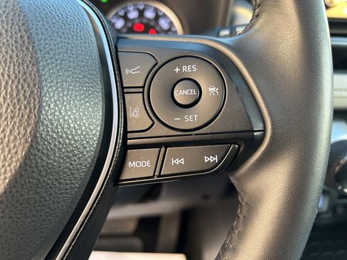 Certified 2022 Toyota RAV4 XLE Premium image 25