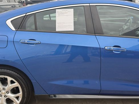 Used 2017 Chevrolet Volt Premier w/ Driver Confidence II Package image 9