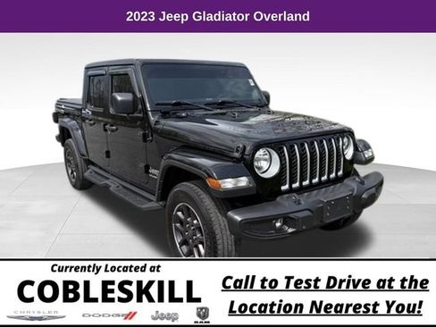 Used 2023 Jeep Gladiator Overland AWD/4WD image 1