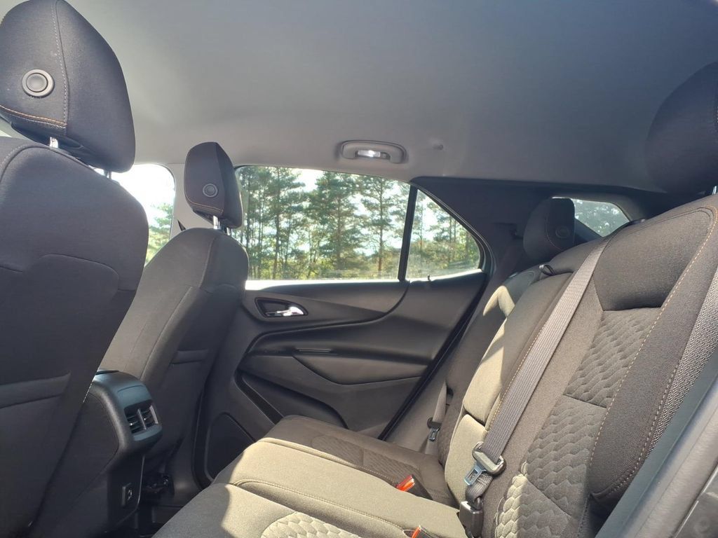 Used 2020 Chevrolet Equinox LT AWD/4WD image 10
