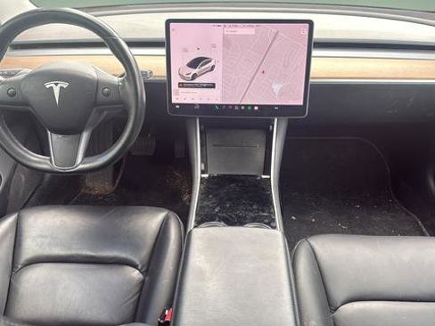 Used 2018 Tesla Model 3 Long Range RWD image 7