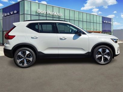 New 2026 Volvo XC40 B5 Plus w/ Protection Package Premier