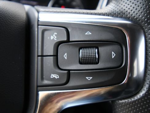 Used 2025 Chevrolet Blazer LT AWD/4WD image 23