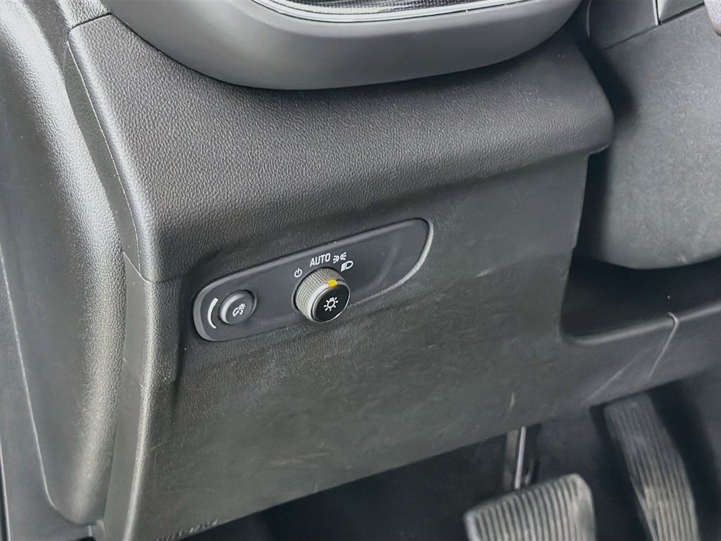 Used 2022 Buick Envision Preferred FWD image 13