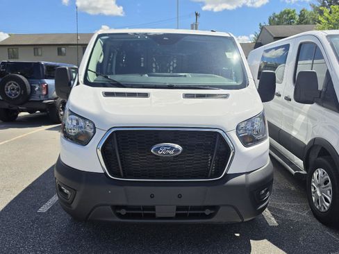 Used 2025 Ford Transit 250 Low Roof w/ Exterior Upgrade Package RWD image 5