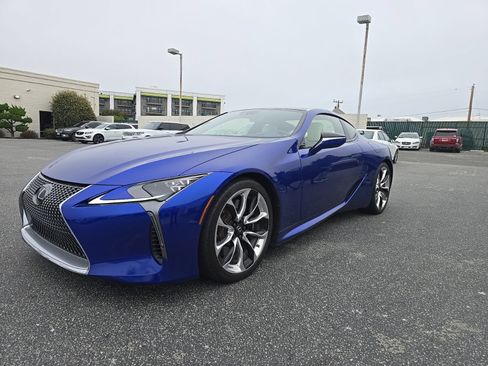 Used 2018 Lexus LC 500 Coupe w/ Launch Edition RWD image 2