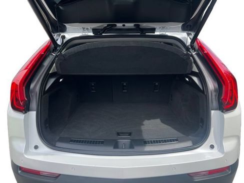 Used 2021 Cadillac XT4 Premium Luxury w/ Enhanced Visibility Package AWD/4WD image 18