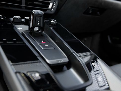 Certified 2024 Porsche 911 Carrera GTS image 22