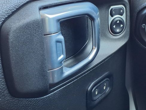 Used 2021 Jeep Wrangler Unlimited Sport w/ Sun And Sound Package AWD/4WD image 12