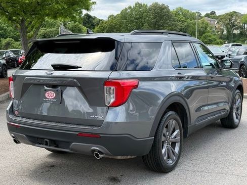 Used 2023 Ford Explorer XLT w/ Equipment Group 202A AWD/4WD image 6