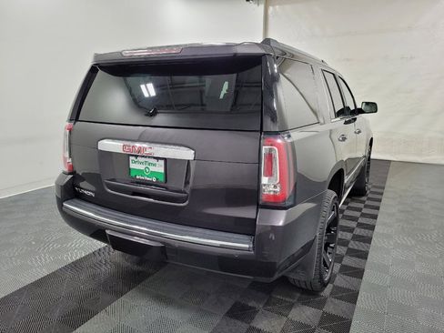 Used 2018 GMC Yukon Denali AWD/4WD image 9