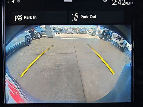 Used 2022 Volvo XC40 T5 R-Design w/ Advanced Package image 24