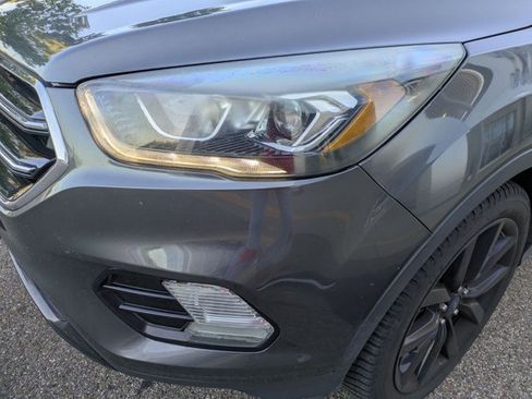 Used 2017 Ford Escape Titanium AWD/4WD image 9