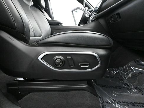 Used 2024 Jeep Wagoneer Series II w/ Flexible Seating Group AWD/4WD image 51