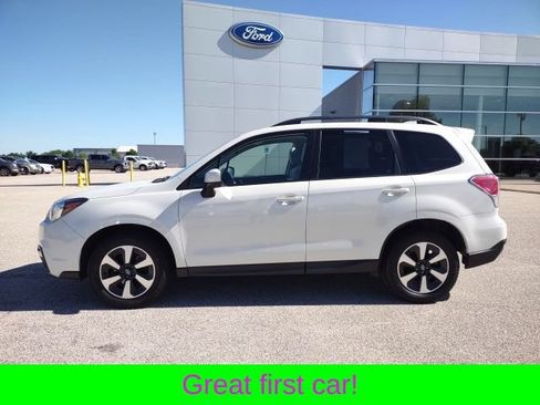 Used 2018 Subaru Forester 2.5i Premium w/ All-Weather Package AWD/4WD image 2