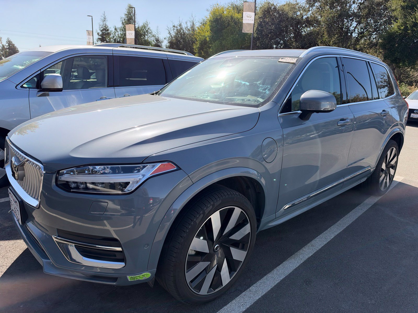 Used 2023 Volvo XC90 T8 Ultimate AWD/4WD image 2