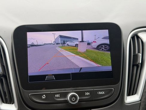Used 2023 Chevrolet Malibu LT FWD image 14