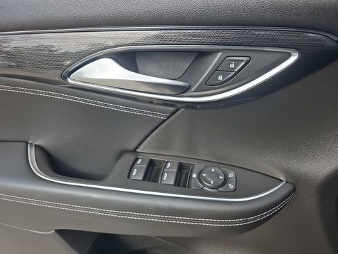 Used 2022 Buick Envision Preferred AWD/4WD image 18
