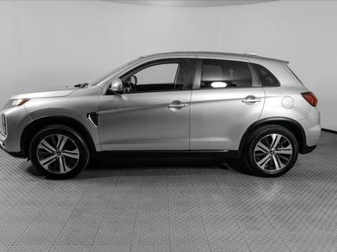 Used 2021 Mitsubishi Outlander Sport SE FWD image 3