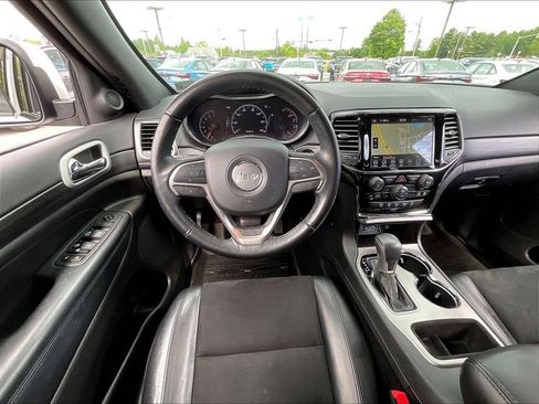 Used 2021 Jeep Grand Cherokee Laredo X AWD/4WD image 16