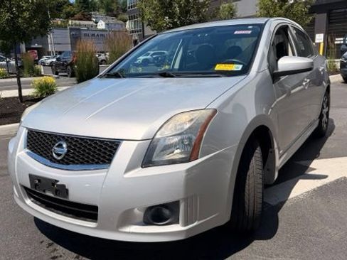 Used 2012 Nissan Sentra 2.0 SR w/ Special Edition Pkg FWD image 5
