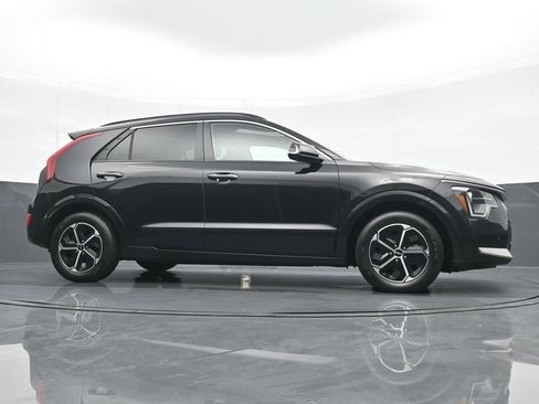 Used 2023 Kia Niro SX image 22
