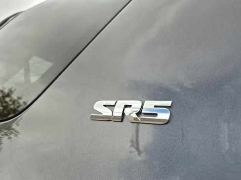 Used 2018 Toyota 4Runner SR5 image 22