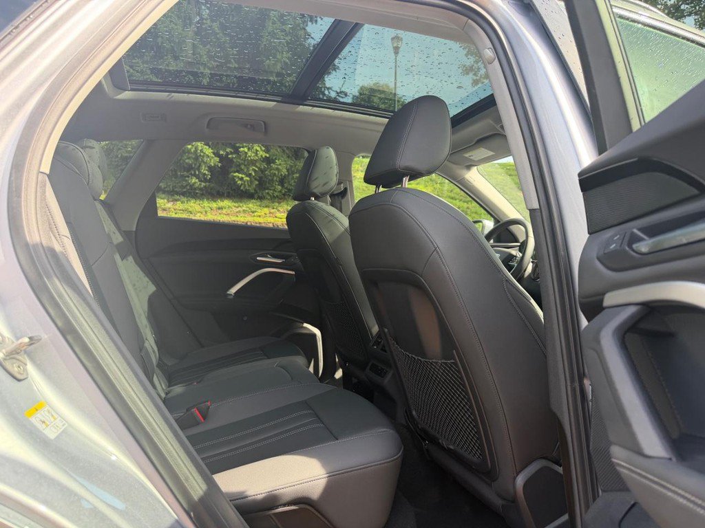 Used 2025 Audi Q5 Premium w/ Convenience Package AWD/4WD image 10
