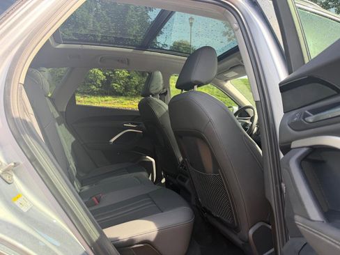 Used 2025 Audi Q5 Premium w/ Convenience Package AWD/4WD image 10