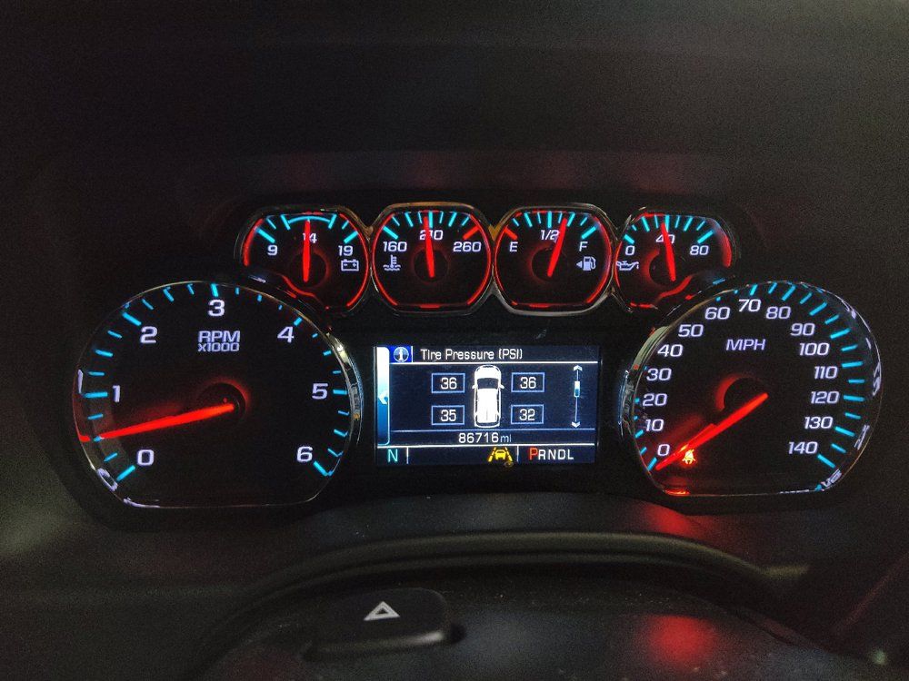 Used 2020 Chevrolet Tahoe LS w/ Enhanced Driver Alert Package RWD image 23