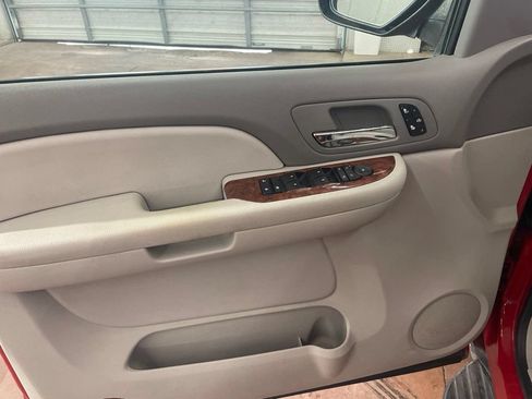 Used 2008 Chevrolet Avalanche LT w/ LT Preferred Equipment Group RWD image 12