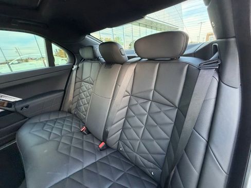 Used 2025 BMW 740i xDrive w/ Premium Package AWD/4WD image 15