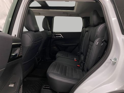 New 2026 Mitsubishi Outlander SE AWD/4WD image 31