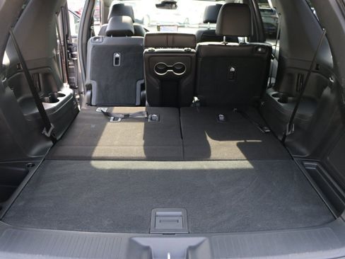 Used 2025 Honda Pilot Black Edition image 37