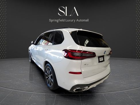 Used 2022 BMW X5 xDrive40i w/ M Sport Package AWD/4WD image 6