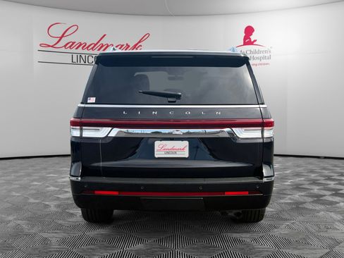 Used 2023 Lincoln Navigator Reserve AWD/4WD image 4