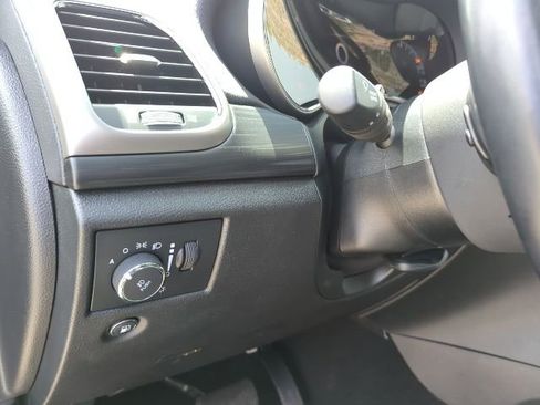 Used 2021 Jeep Grand Cherokee Laredo X AWD/4WD image 16